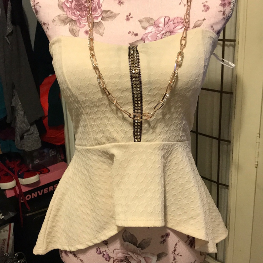 😻3/$20 Papaya top - Picture 1 of 5